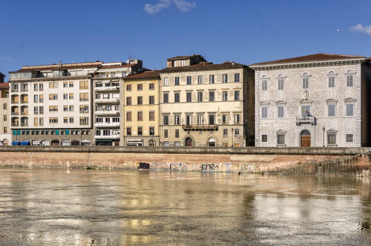 The River Pisa Exterior photo